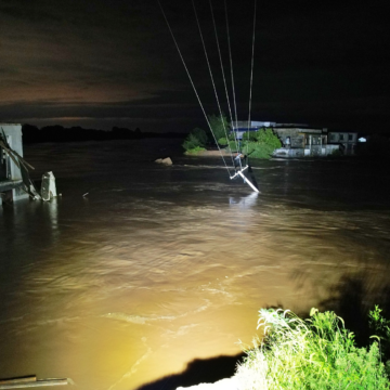 Thousands Evacuated After Dike Breaches in Central China’s Hunan Province