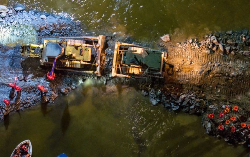 Emergency Forces Seal Main Dyke Breach at China’s Second-Largest Freshwater Lake