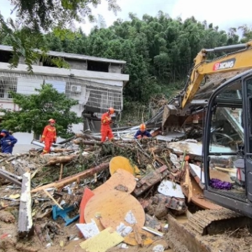 12 Dead as Landslide Strikes Hunan, China; Rescue Efforts Ongoing