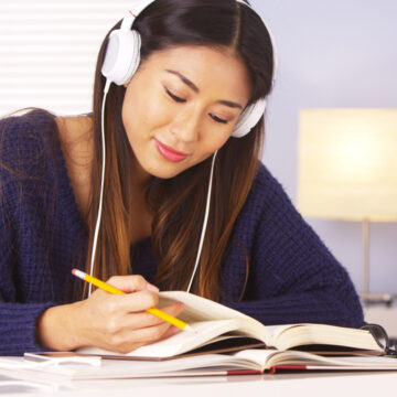 Improve Learning Retention by Combining Reading and Listening