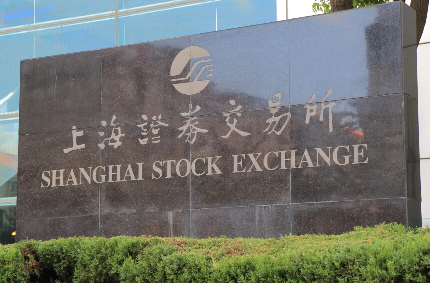 Bridgewater Associates Reduces Chinese Stock Holdings Amid Market Underperformance