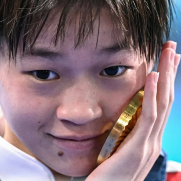 Quan Hongchan Triumphs in Dramatic Women’s 10m Platform Final