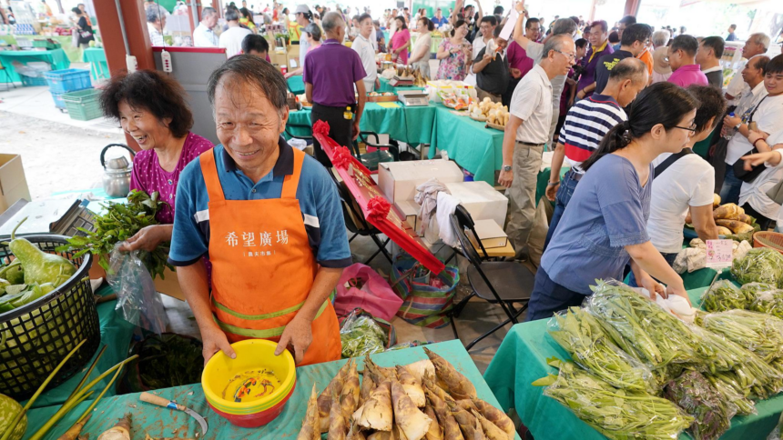 Chinese mainland suspends zero tariffs for 34 agro-products from Taiwan