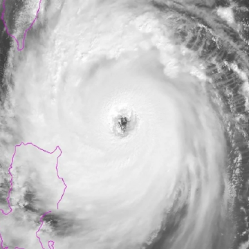 Super Typhoon Kong-rey Disrupts Flights Between Hong Kong and Taiwan